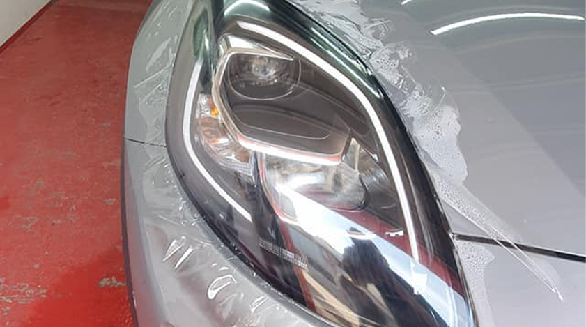 polish-faruri-si-aplicare-folie